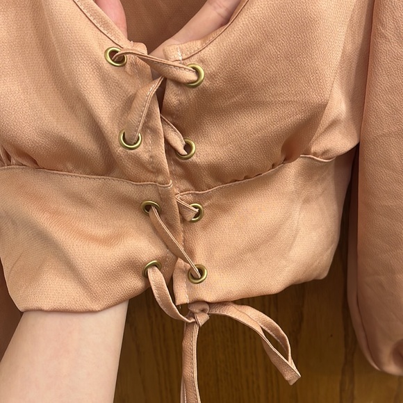 NWT EastNWest Label Bellini Tie Up Blouse - Picture 7 of 9